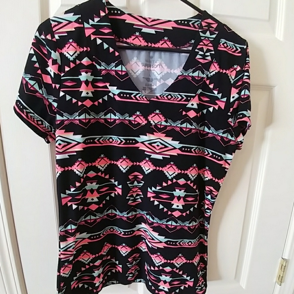 Aztec print super soft Tee
