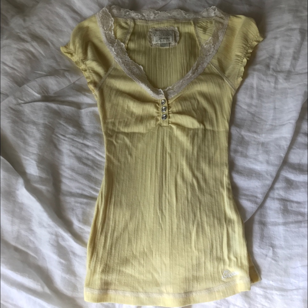 Guess top