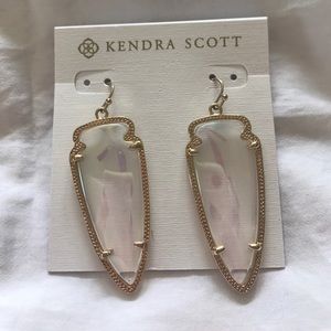 Skyler earring translucent iridescent Kendra Scott
