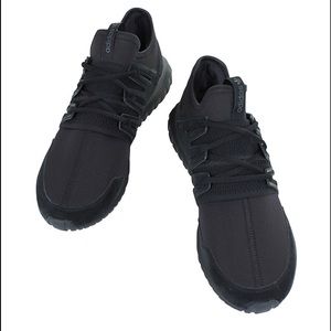 Black Adidas Tubular