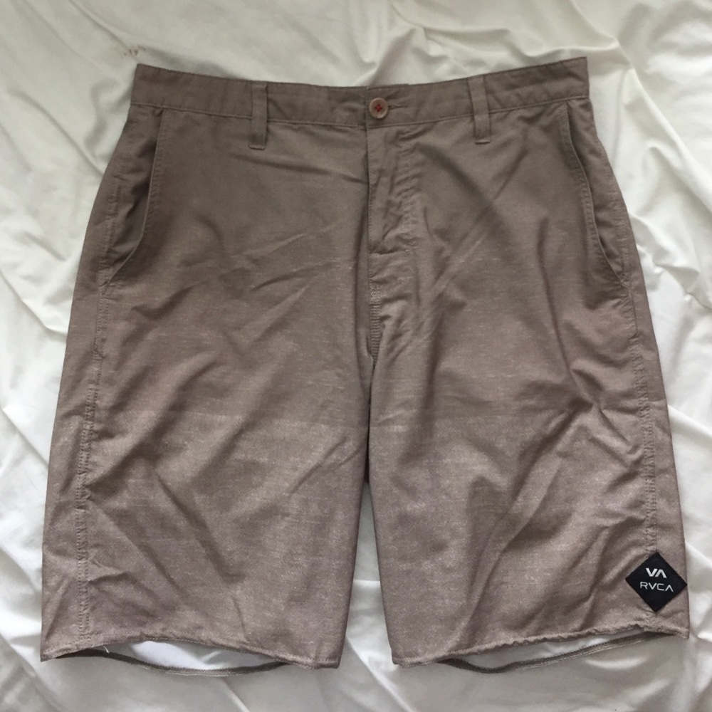 RVCA hybrid board shorts in 2-tone beige