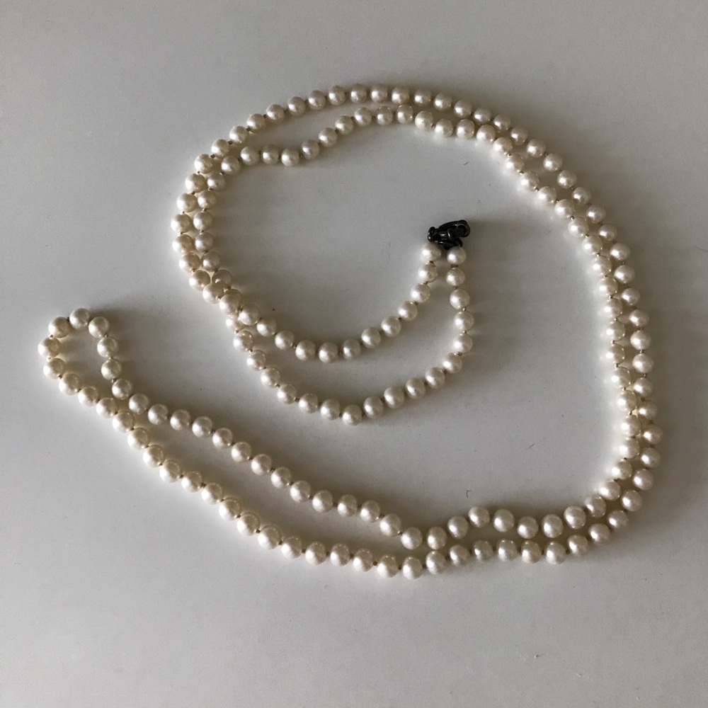 Extra long Jcrew vintage pearl necklace