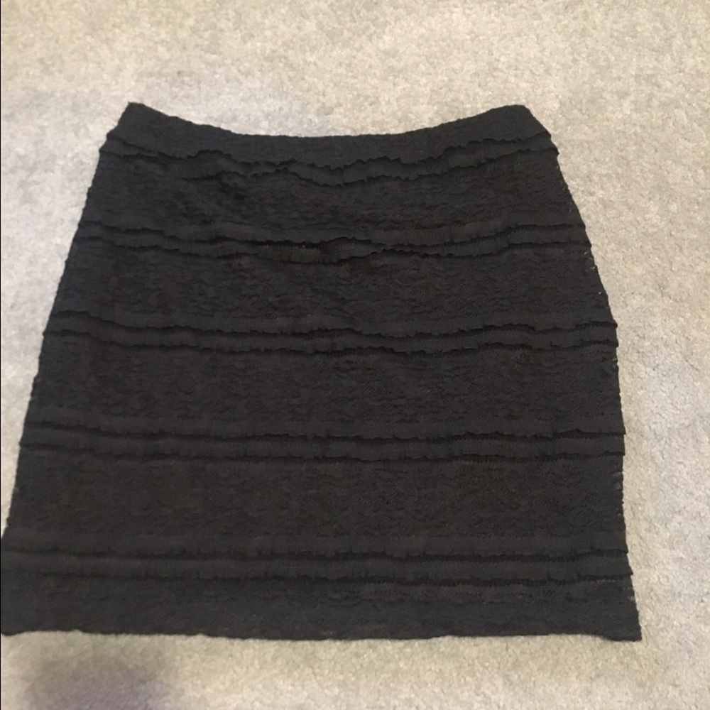 Lace skirt