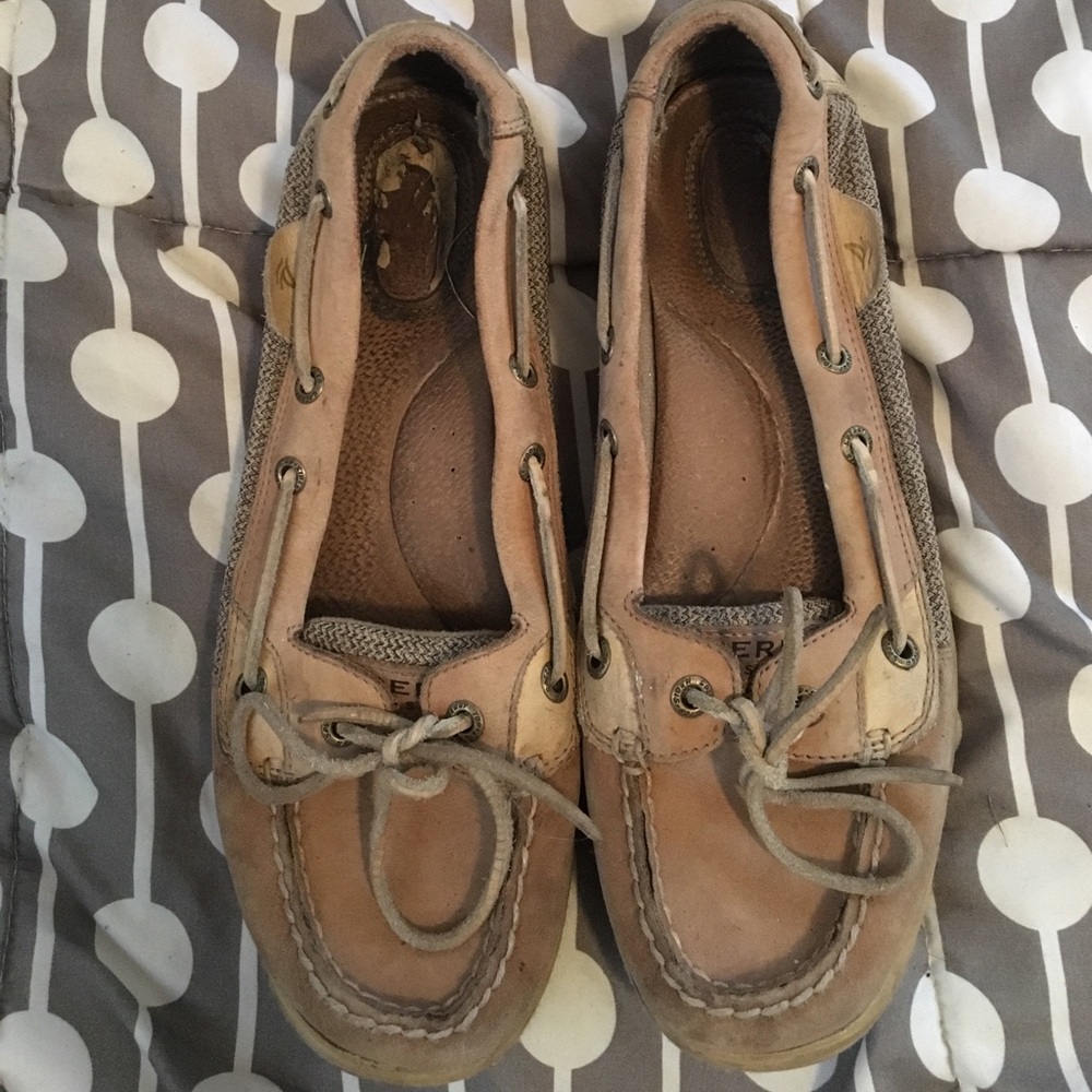 Sperry topsider boat shoes
