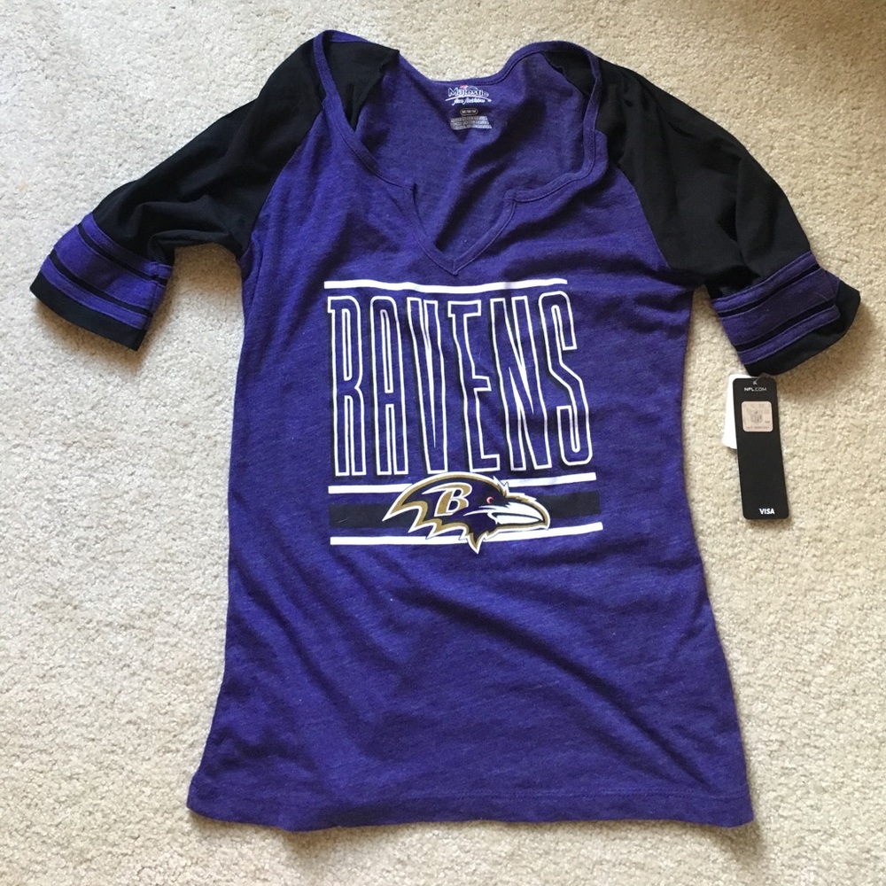 NWT! ❄️ Ravens women's shirt