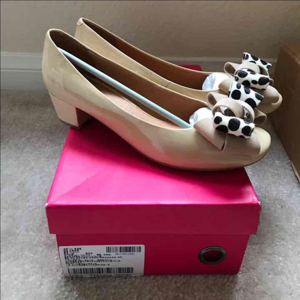 Authentic leather pumps