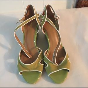 PRICE DROP Nine West green size 6 wedge sandals