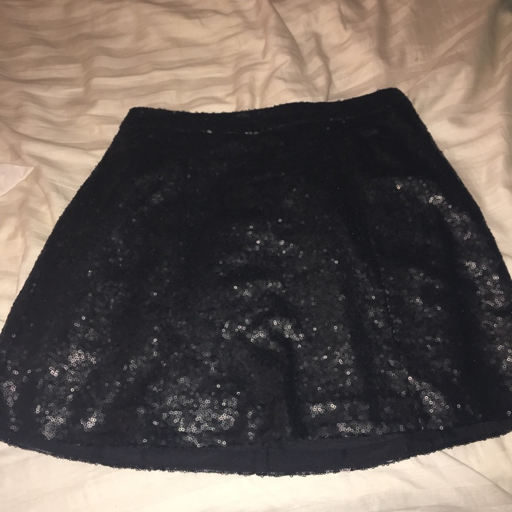 Cute going out sparkly skirt!