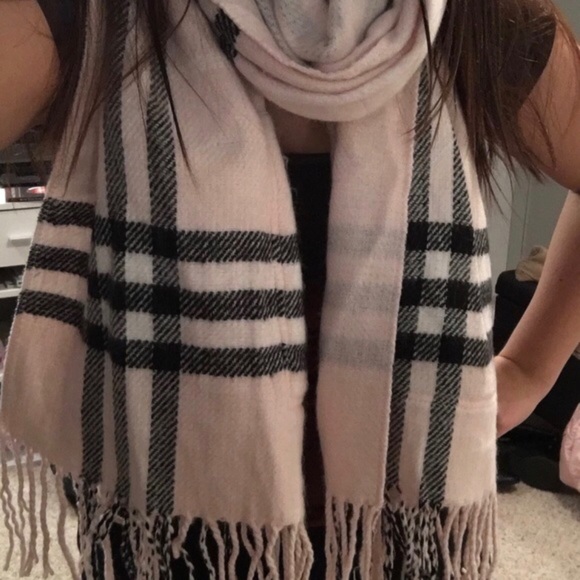 SOLD! NWOT Bundle Cardigan + Blush Scarf - Picture 5 of 6