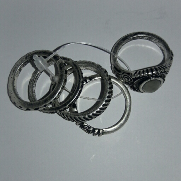 Set of 5 stack rings silvertone faux moonstone 6 - Picture 3 of 3