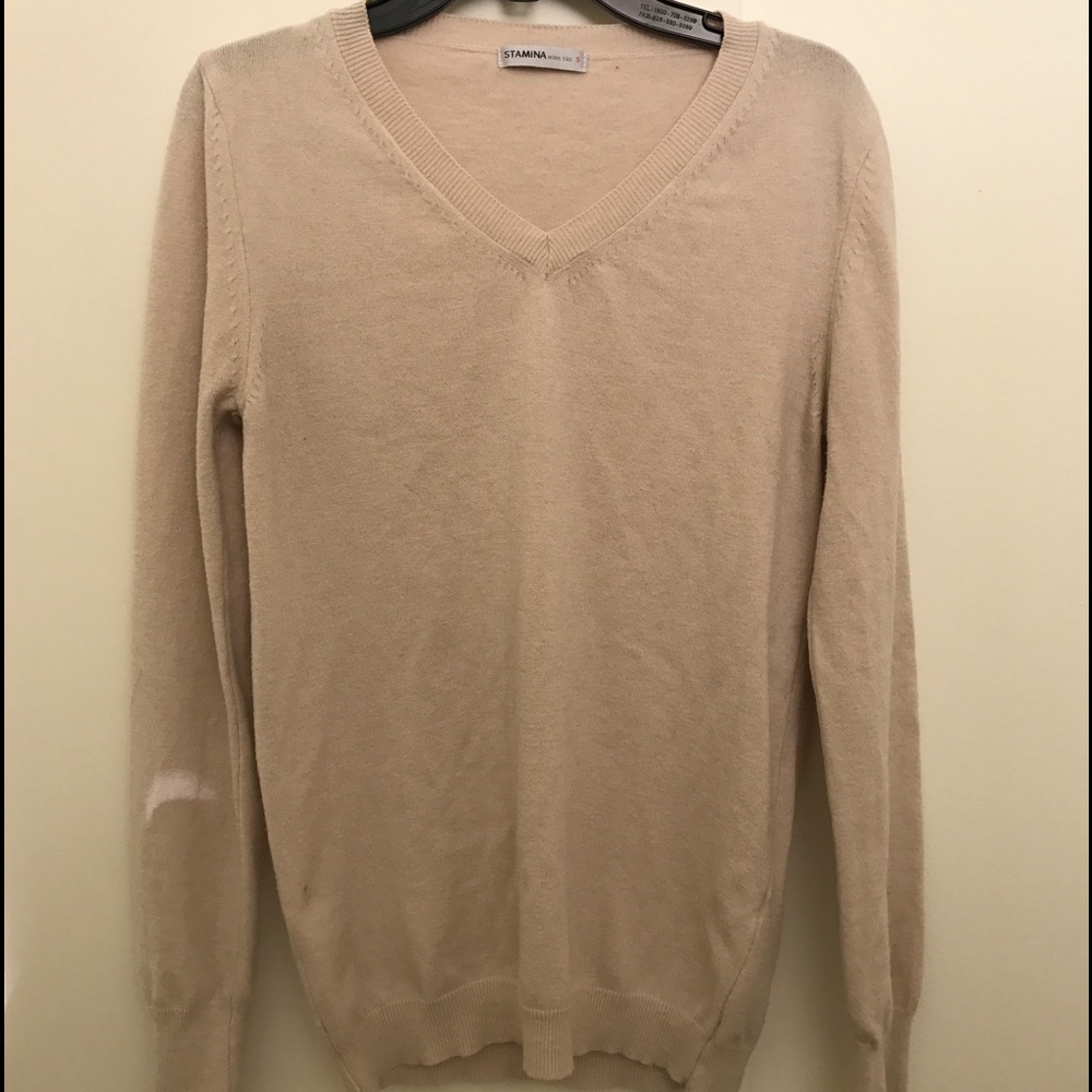 Stamina V-Neck Cream Sweater