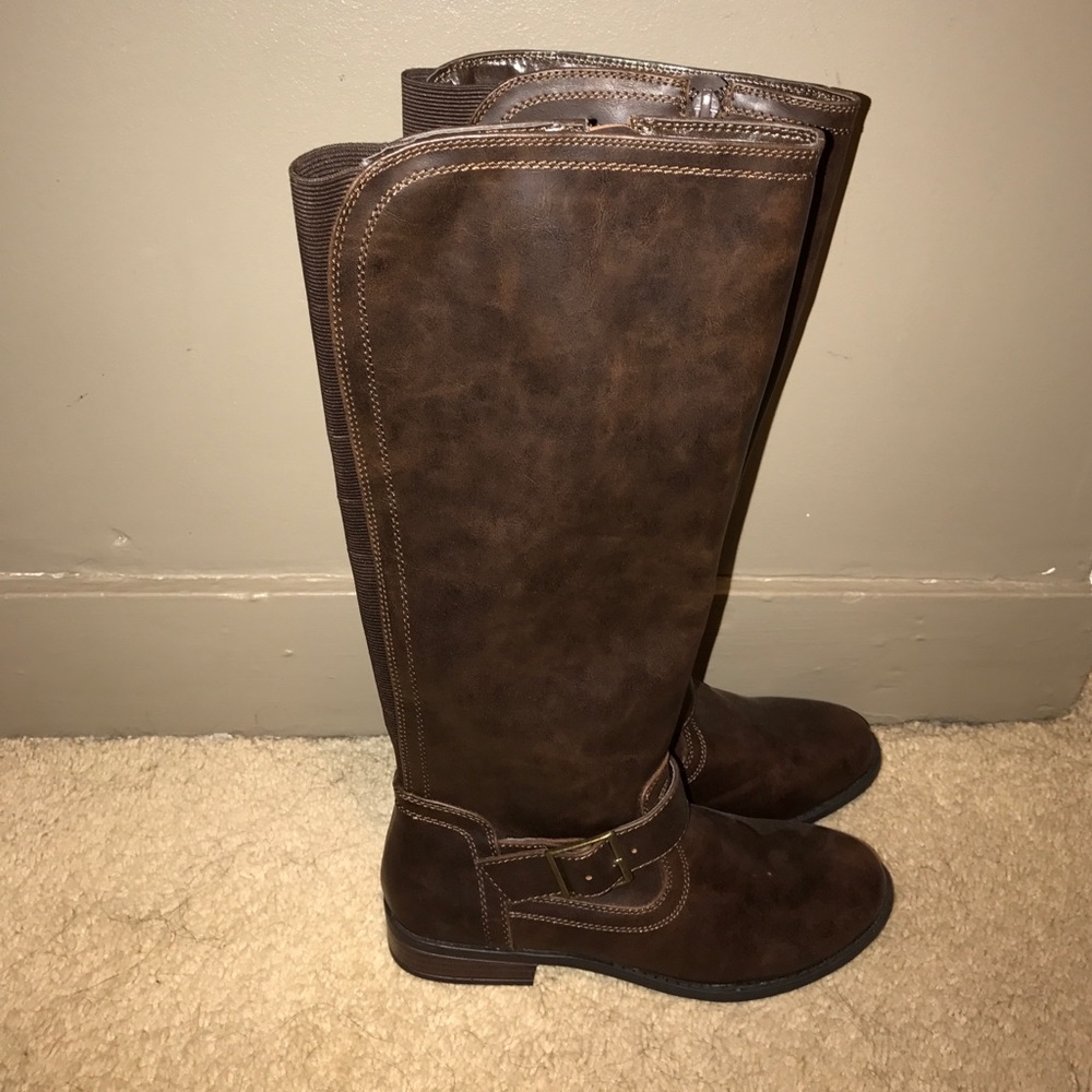 American eagle brown boots