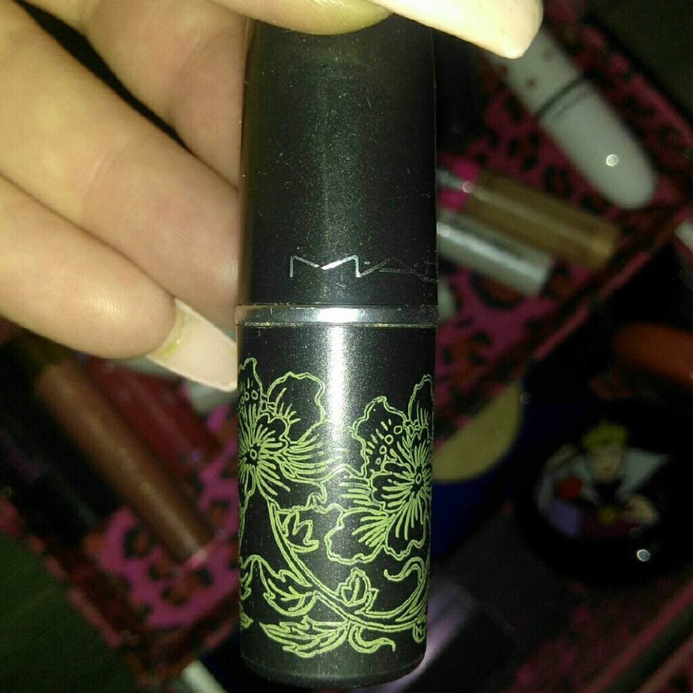 Limited edition Mac treasures and stashetts