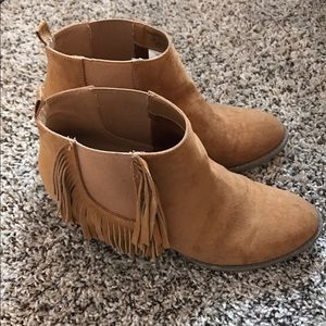 AEO booties