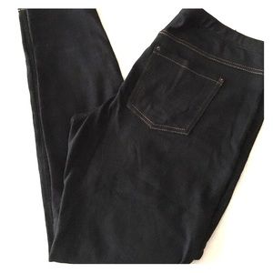 NWOT Black HUE jean leggings