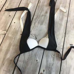 Black white crossed strap bikini swimsuit top NWOT