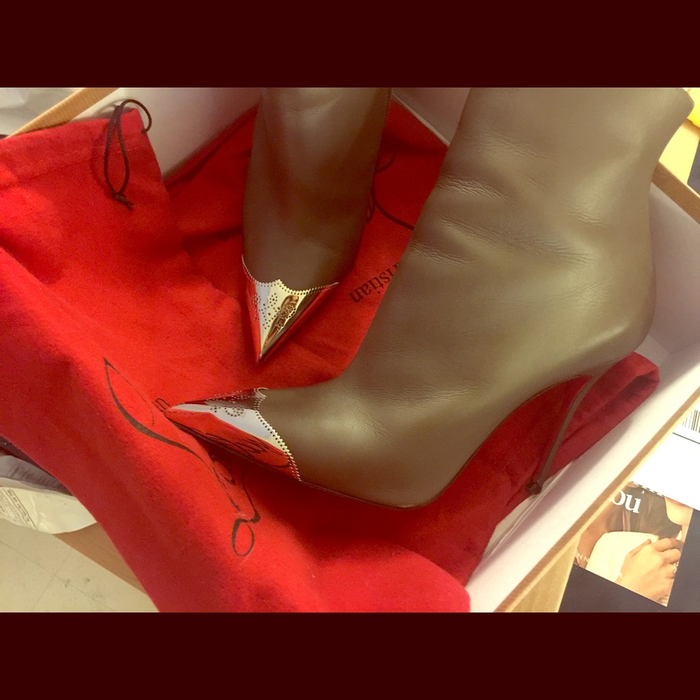 Authentic Christian Louboutin boots ❤❤