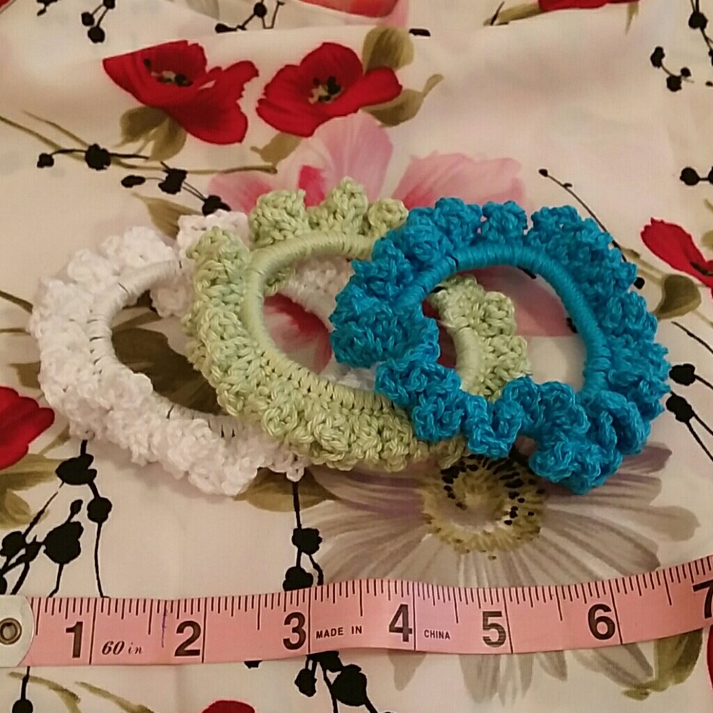 Beautiful Crocheted Cotton Scrunchie Set!!