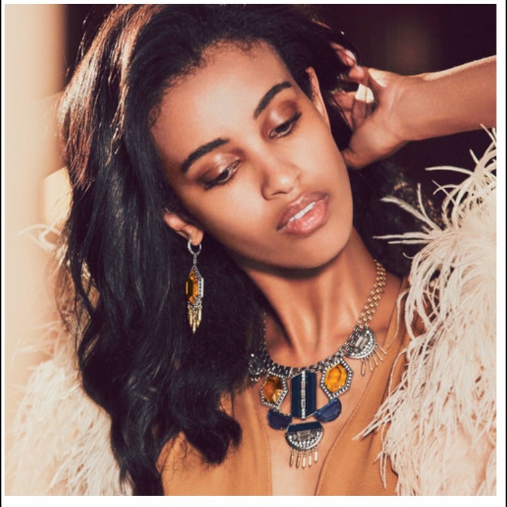 The Grand Cabaret Statement Set