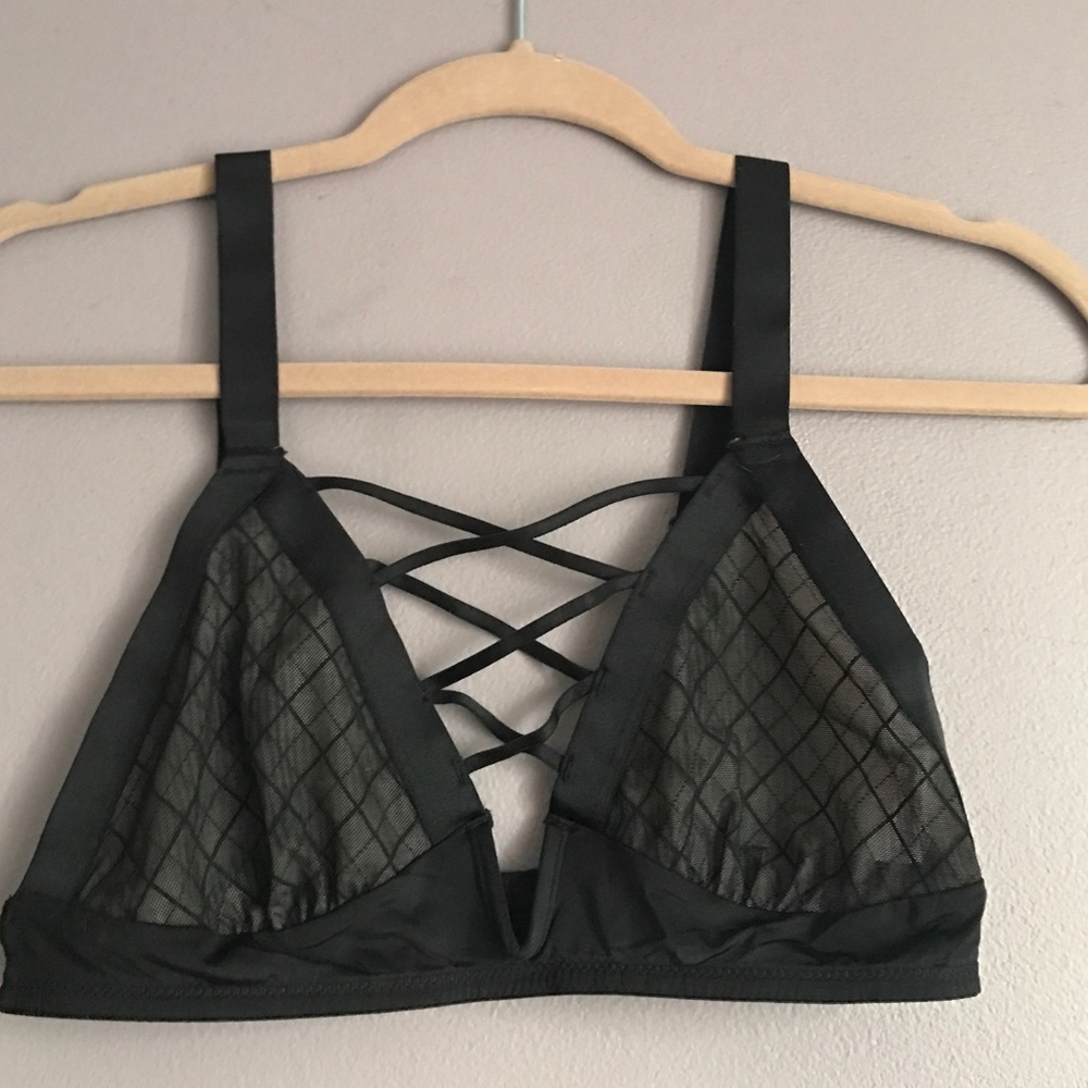 Black Lace up Bralette✖️