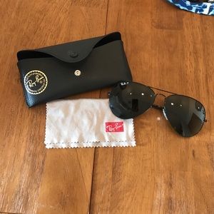 Ray-Ban Polarized Aviator Large Metal Sunglasses