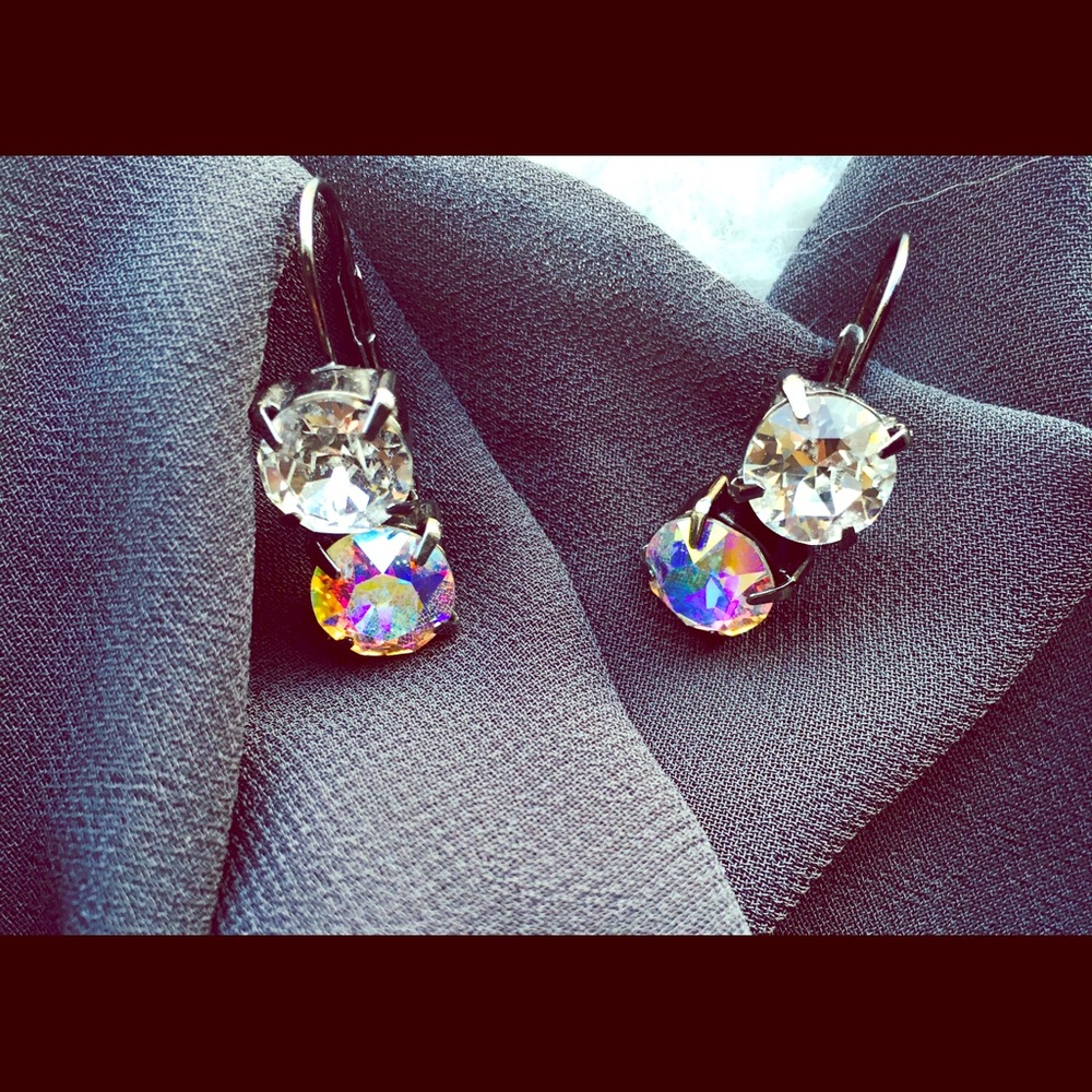 Sabika earrings, lever back