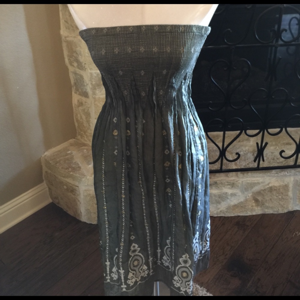 Gorgeous strapless sun dress or skirt