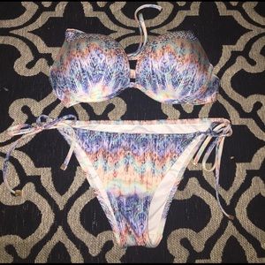 Victoria's Secret string bikini