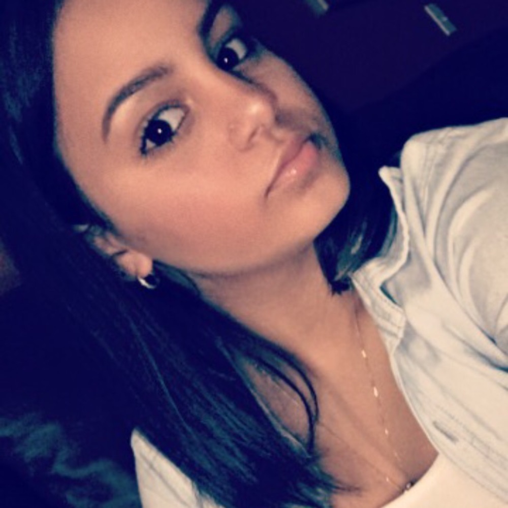 Meet your Posher, Yeisy