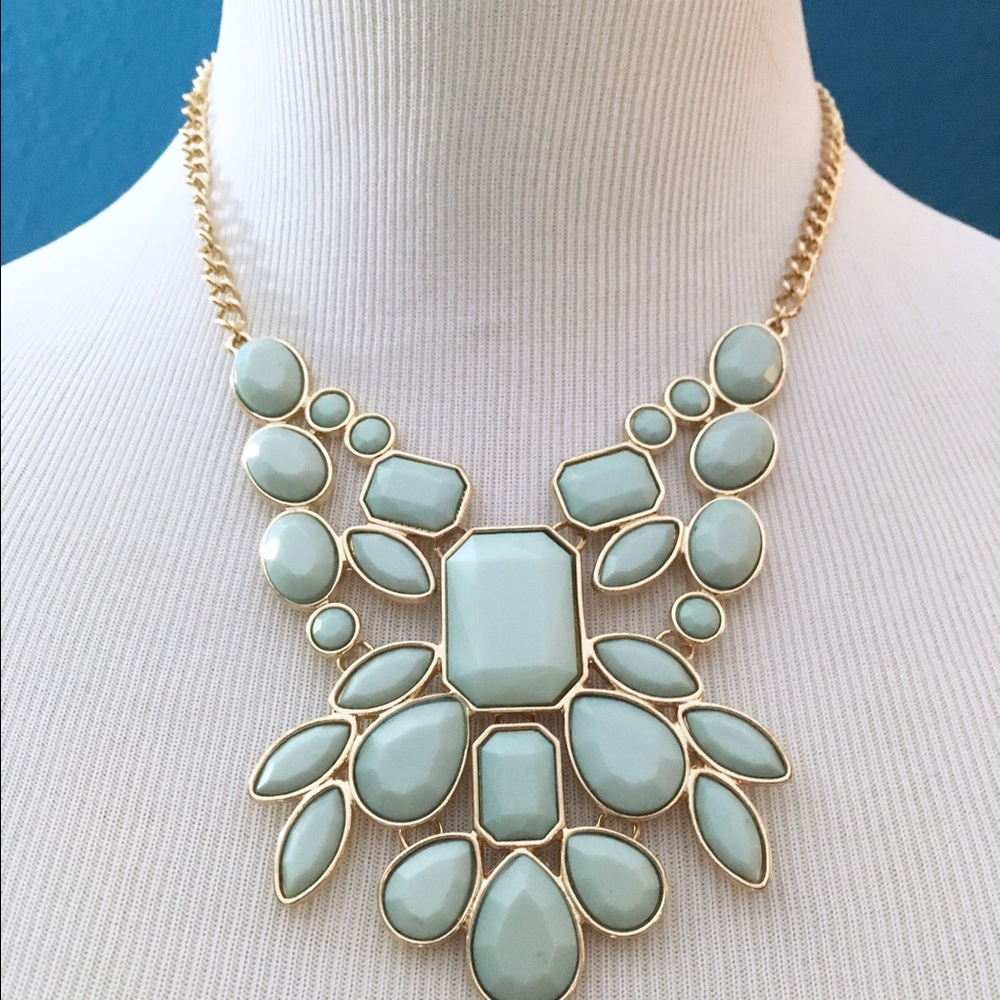 Mint statement necklace