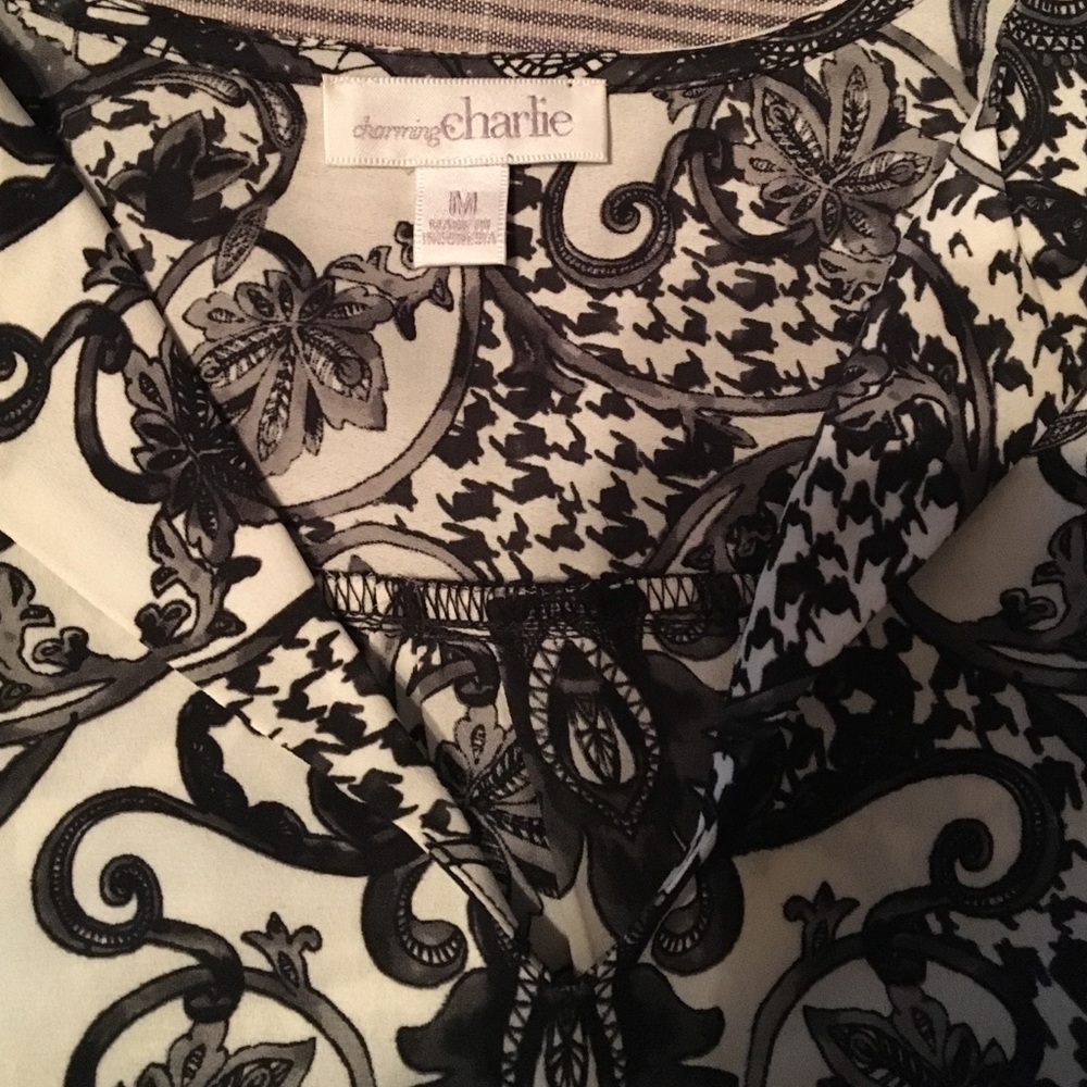 Blouse! - Picture 2 of 3