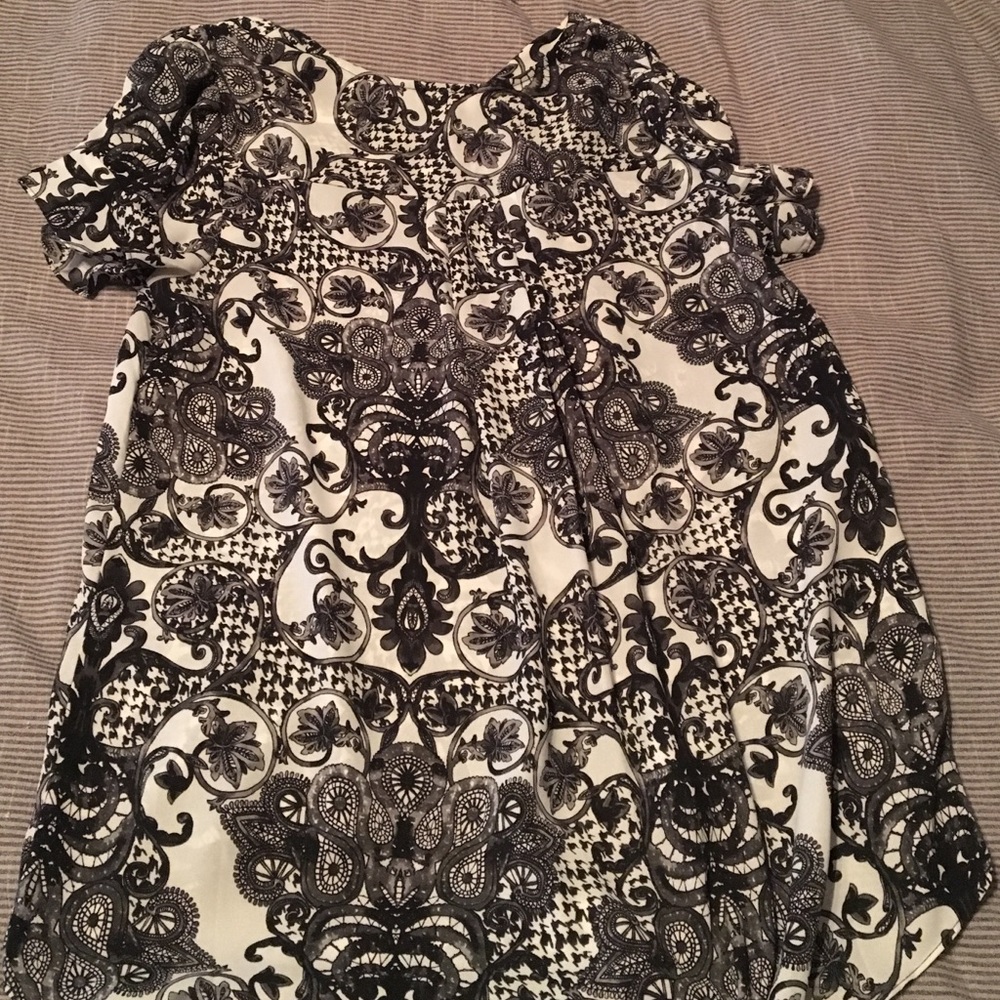 Blouse! - Picture 3 of 3