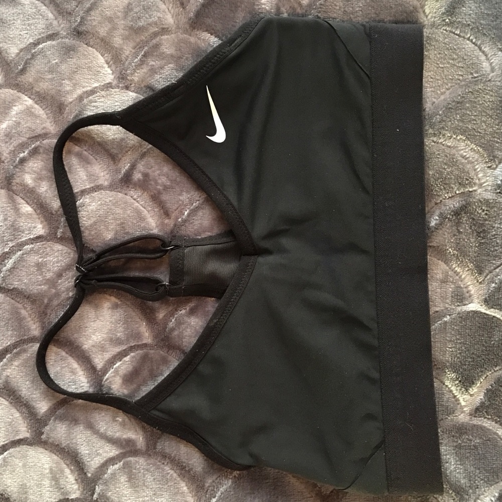 Nike Black Sportsbra✔️