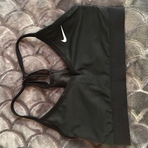 Nike Black Sportsbra✔️