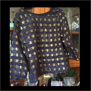 Beautiful top dress up or dress down