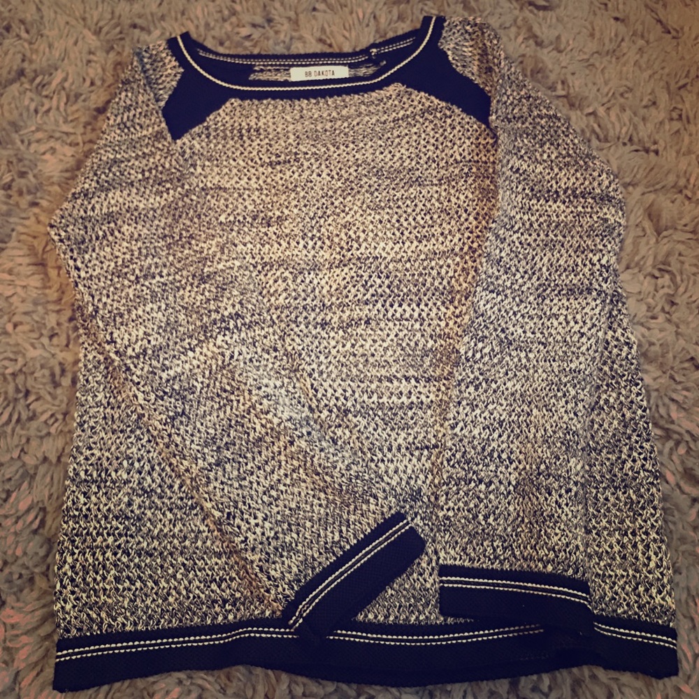 New without tag! Bb Dakota sweatshirt