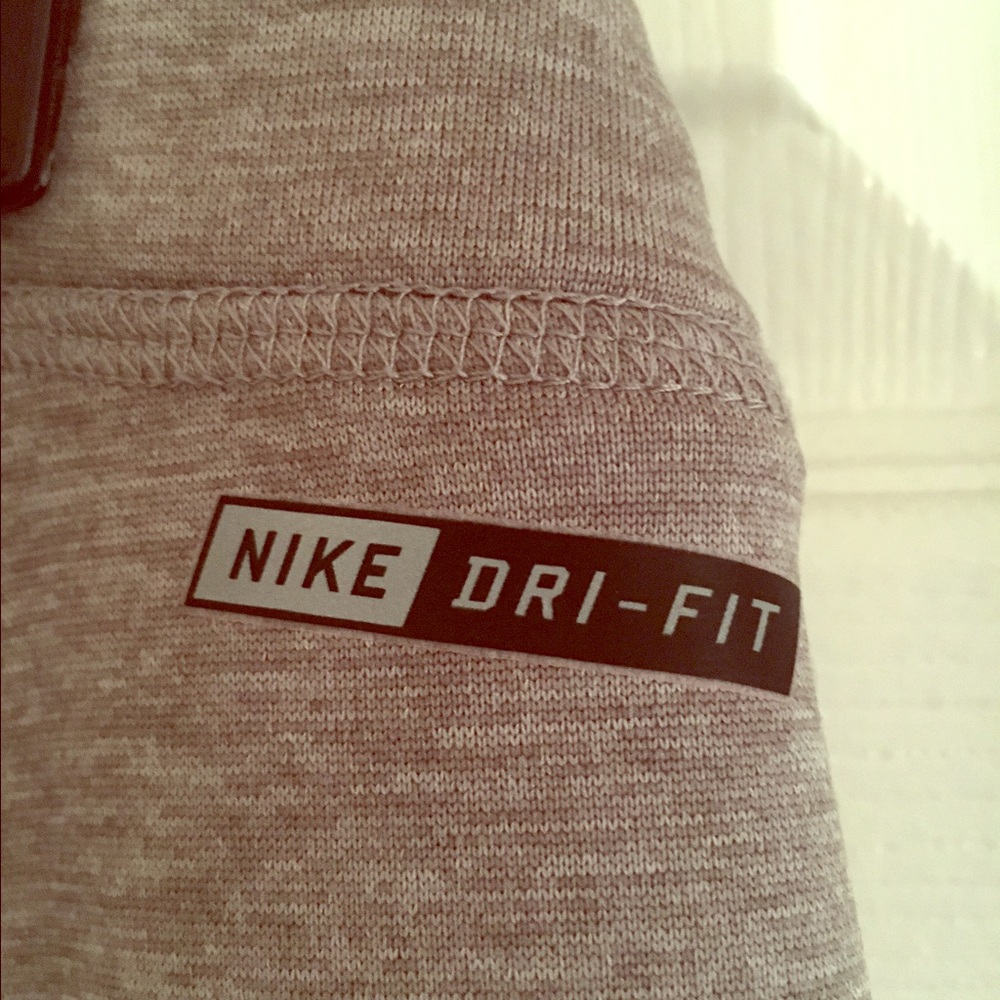 Hurley/Nike dri fit cropped sweatpants