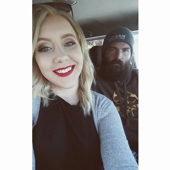 Meet your Posher, Hannah - Picture 1 of 1