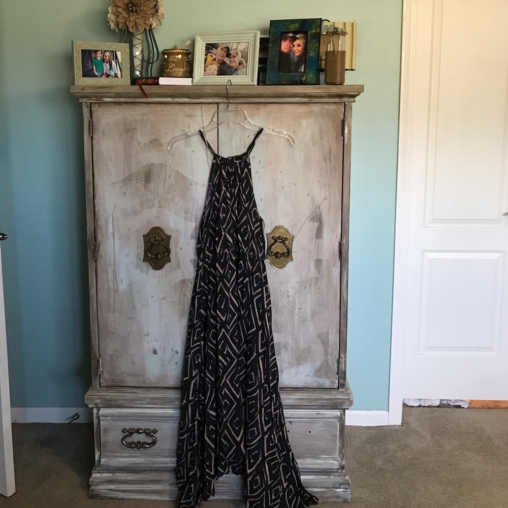 Liz Lange asymmetrical maternity dress