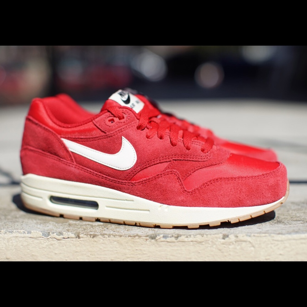 Nike Airmax 1 Essential "Gym Red"