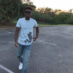 Meet your Posher, Troy