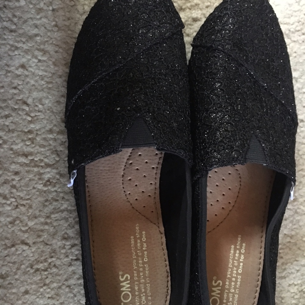 Black Sparkly TOMS 7w
