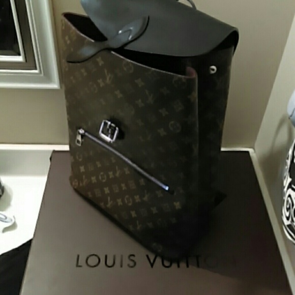 Louis Vuitton Handbag - Picture 5 of 5