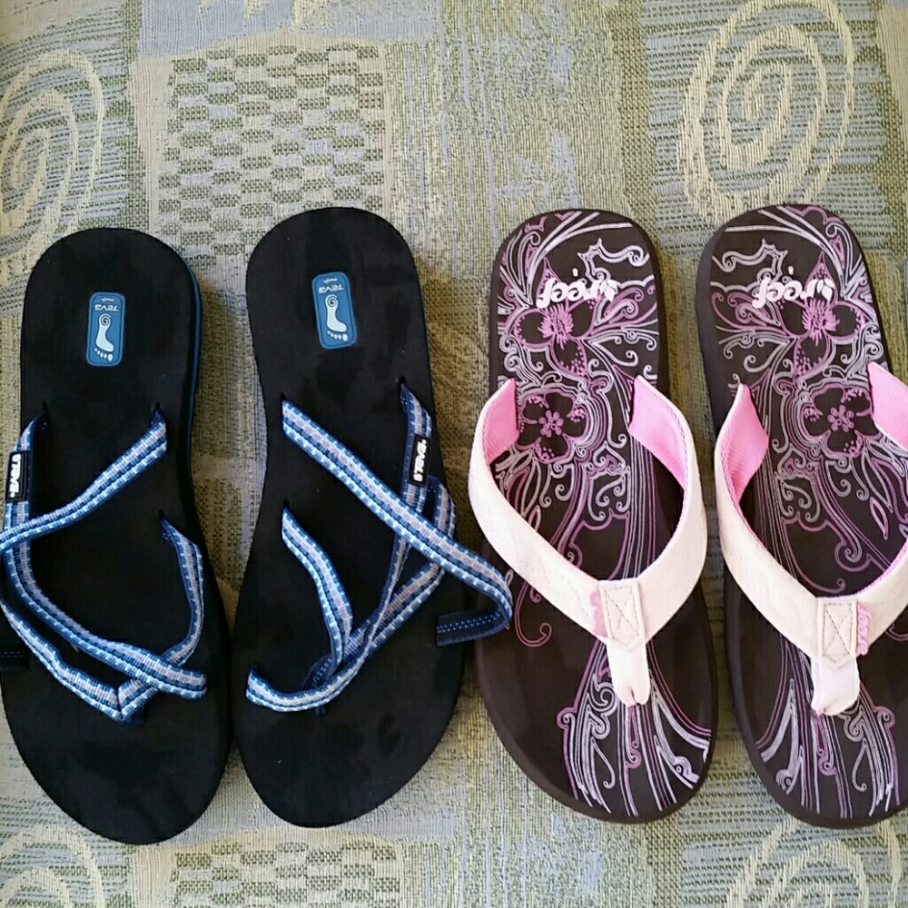 ONE PAIR REEF SANDALS / ONE PAIR TEVA SANDALS