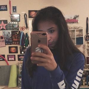 Meet your Posher, Alexia