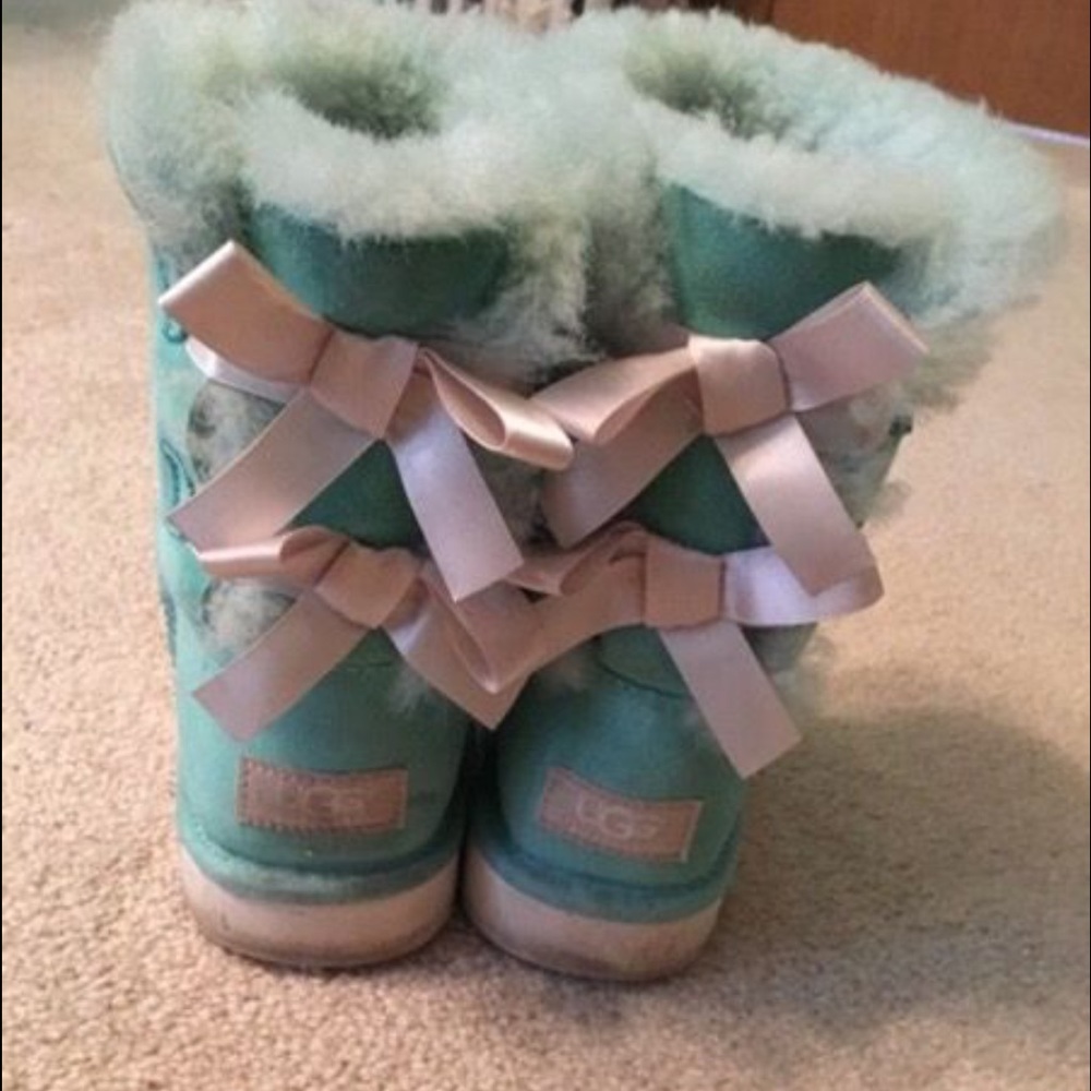Turquoise bow UGG - Picture 2 of 2