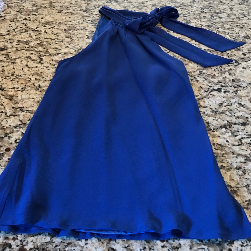 Beautiful blue Express top!