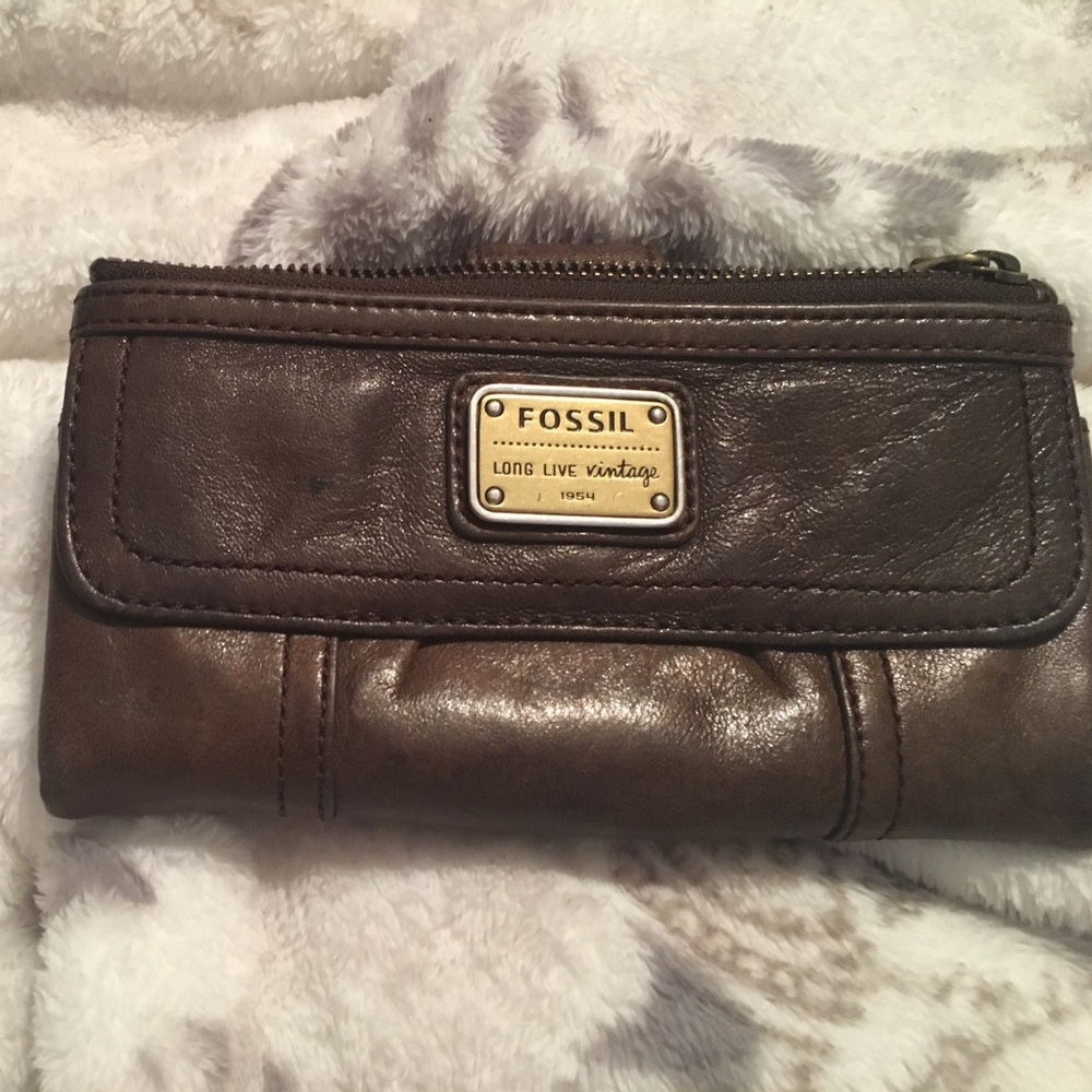 Brown fossil wallet.