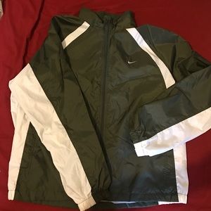 Vintage khaki green Nike windbreaker