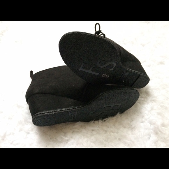 Franco Sarto Annabelle Sueded Leather Wedge Bootie - Picture 4 of 4